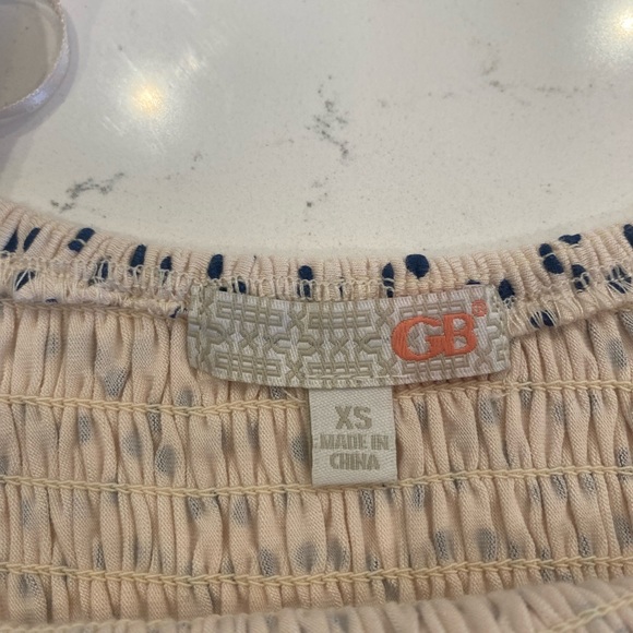 GB smocked crop top. Size XS - Picture 3 of 8